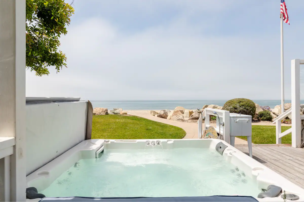 Эштон Катчер и Мила Кунис выставили свой дом в Санта-Барбаре на Airbnb (фото 5)