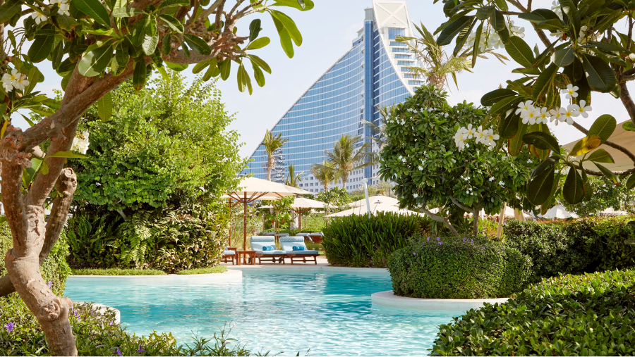Отель Jumeirah Beach Hotel приглашает провести отпуск в Дубае (фото 7)