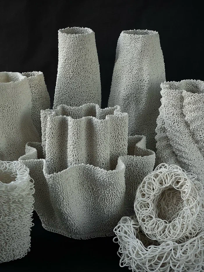 Студия Creso Ceramics выпустила фарфоровые арт-объекты, напечатанные на 3D-принтере (фото 3)