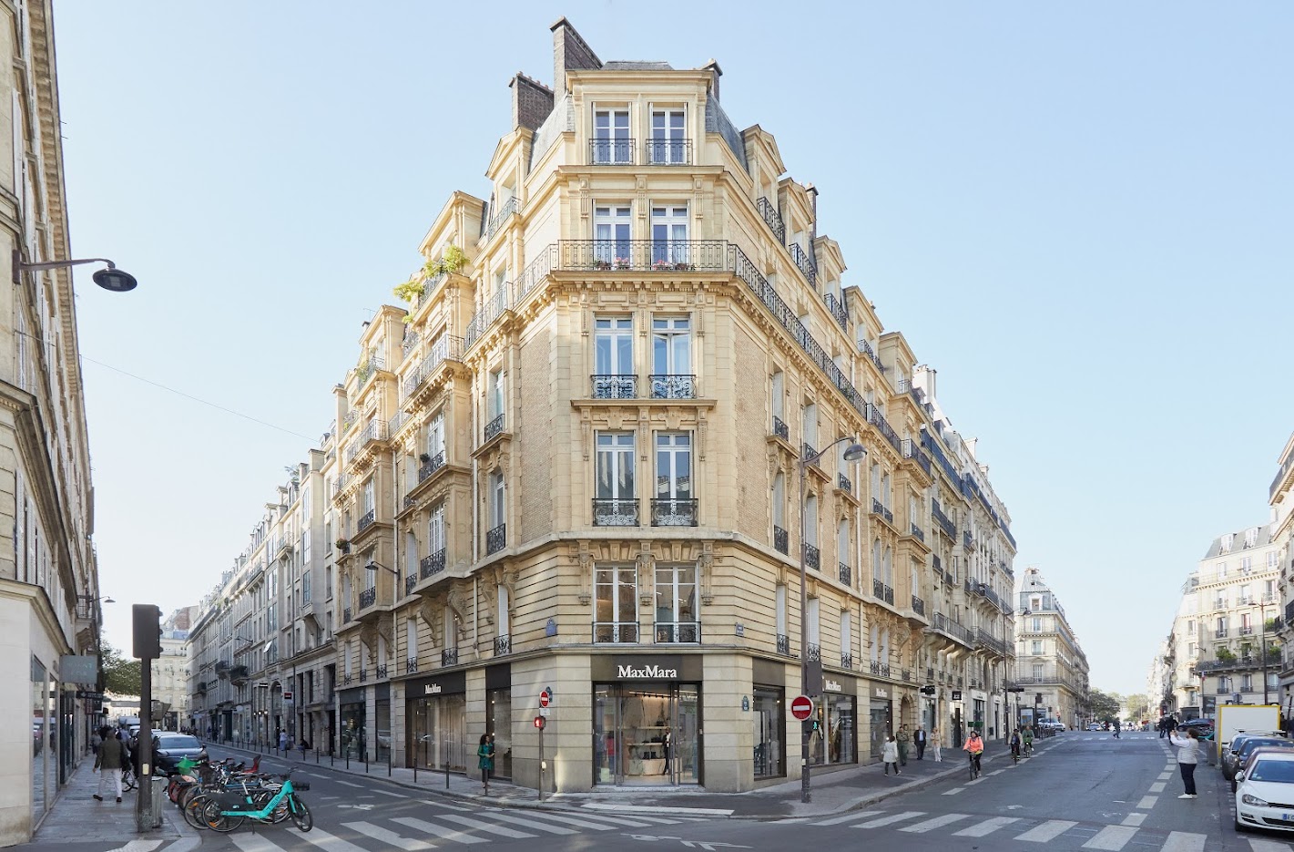 В Париже открылся обновленный бутик Max Mara (фото 1)