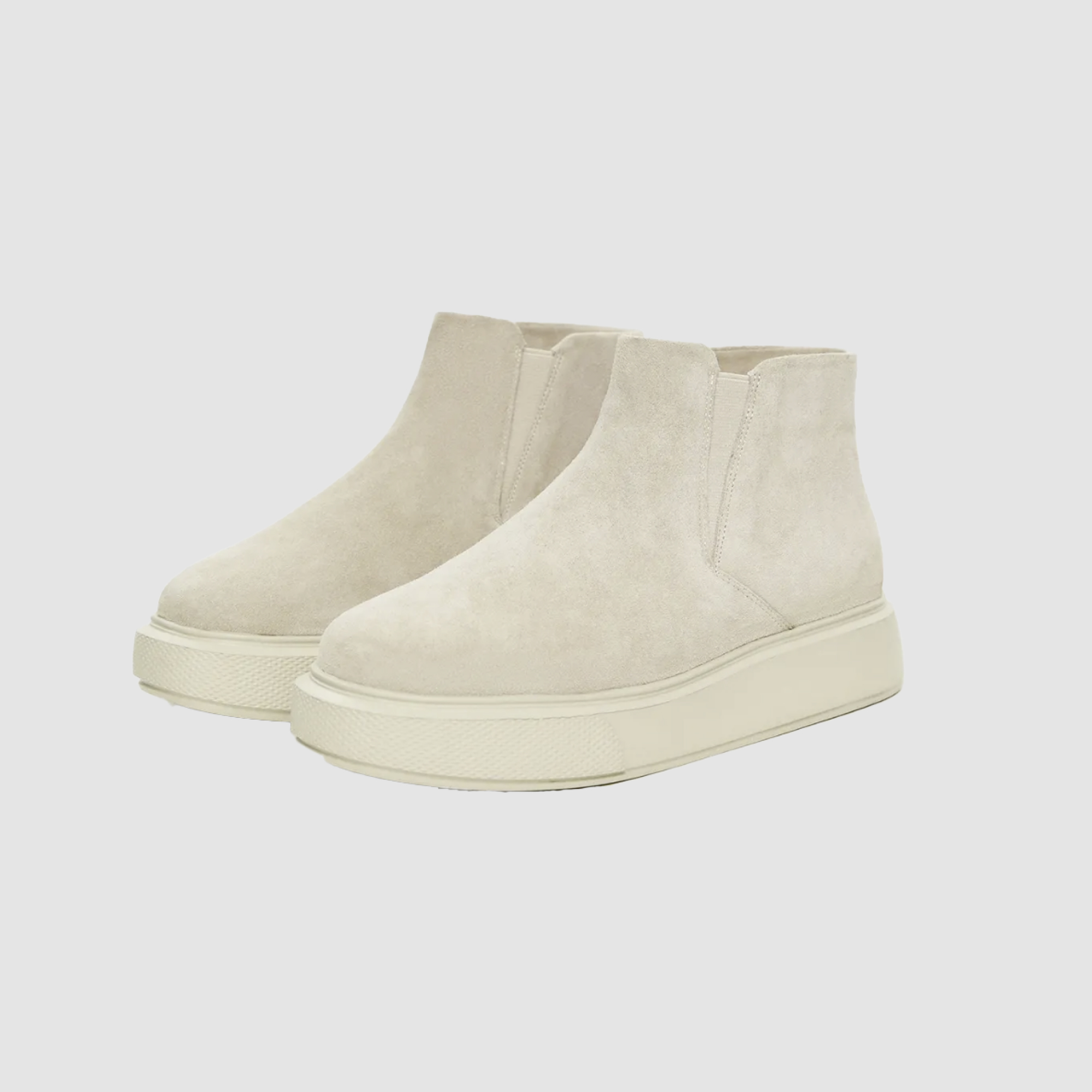 Кроссовки из нубука, непромокаемые дутики и ботфорты: какую обувь носить этой осенью и зимой? Выбор BURO. (фото 21)