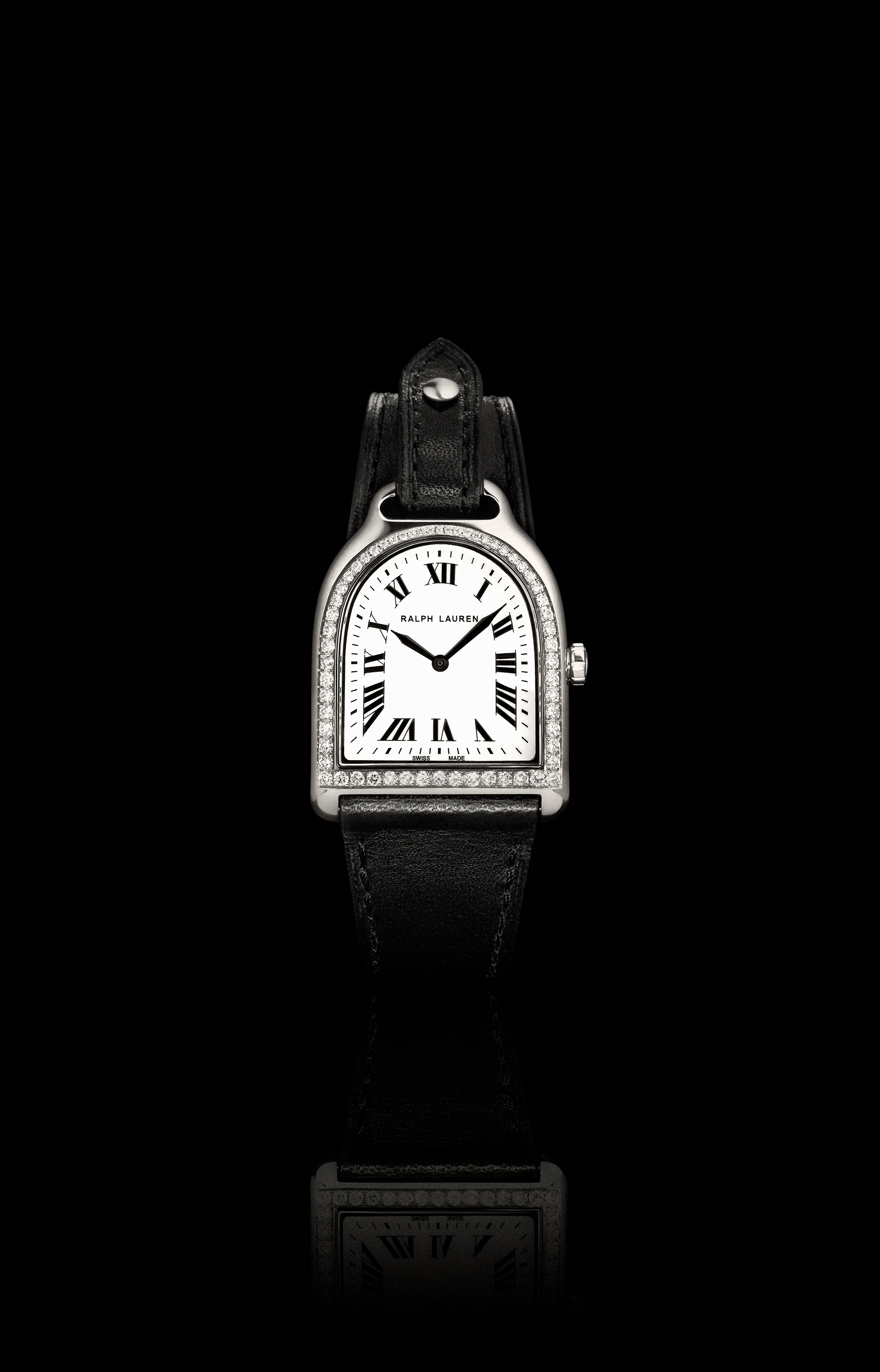 Ralph Lauren показал новую модель часов в виде стремени (фото 2)