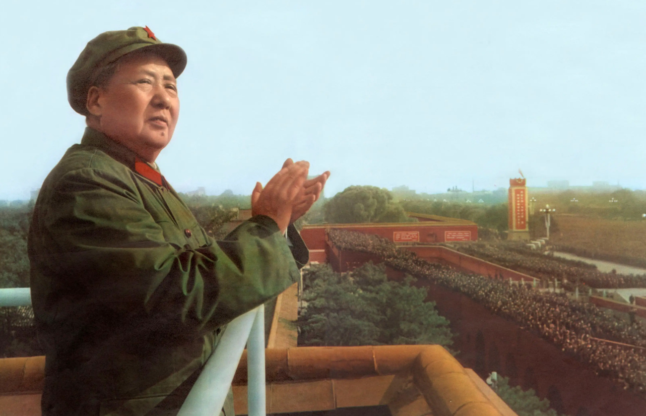 Френч Мао Цзэдуна, влияние Пьера Кардена и традиции: что нужно знать об истории китайской моды (фото 3)