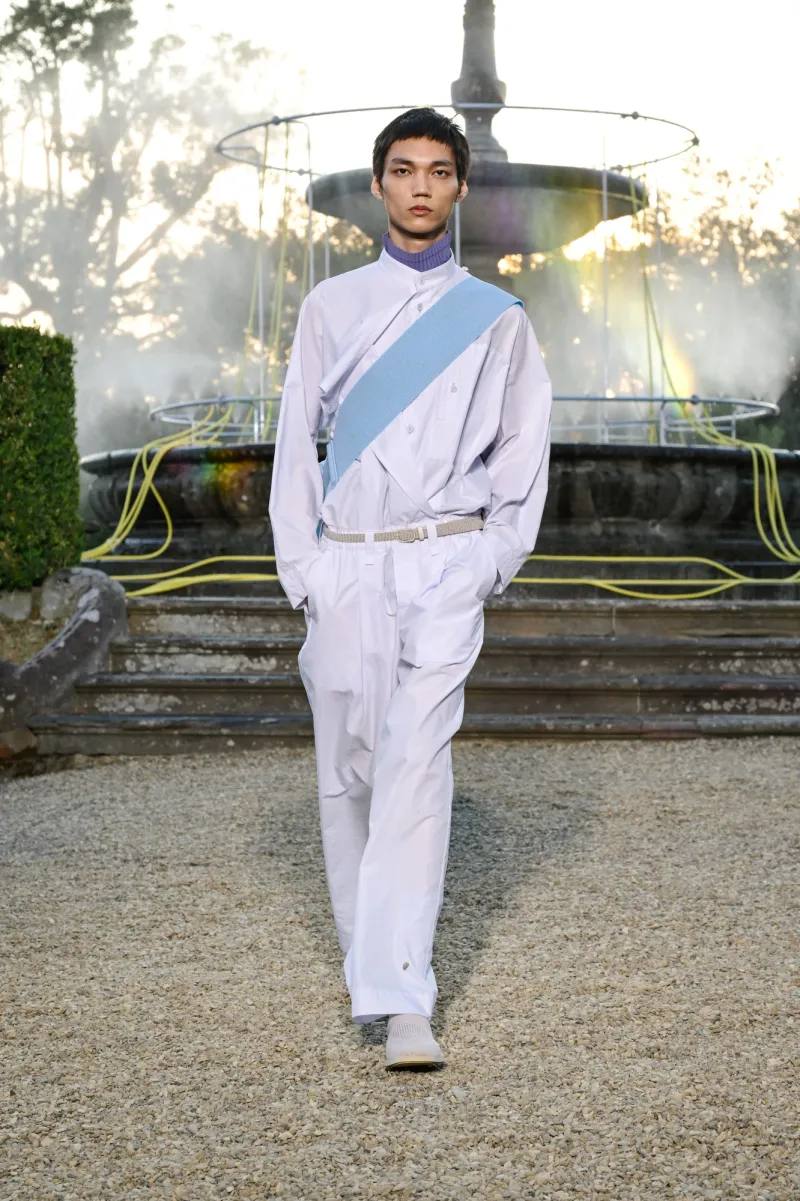 Issey Miyake показал летнюю коллекцию мужской линии Homme Plissé