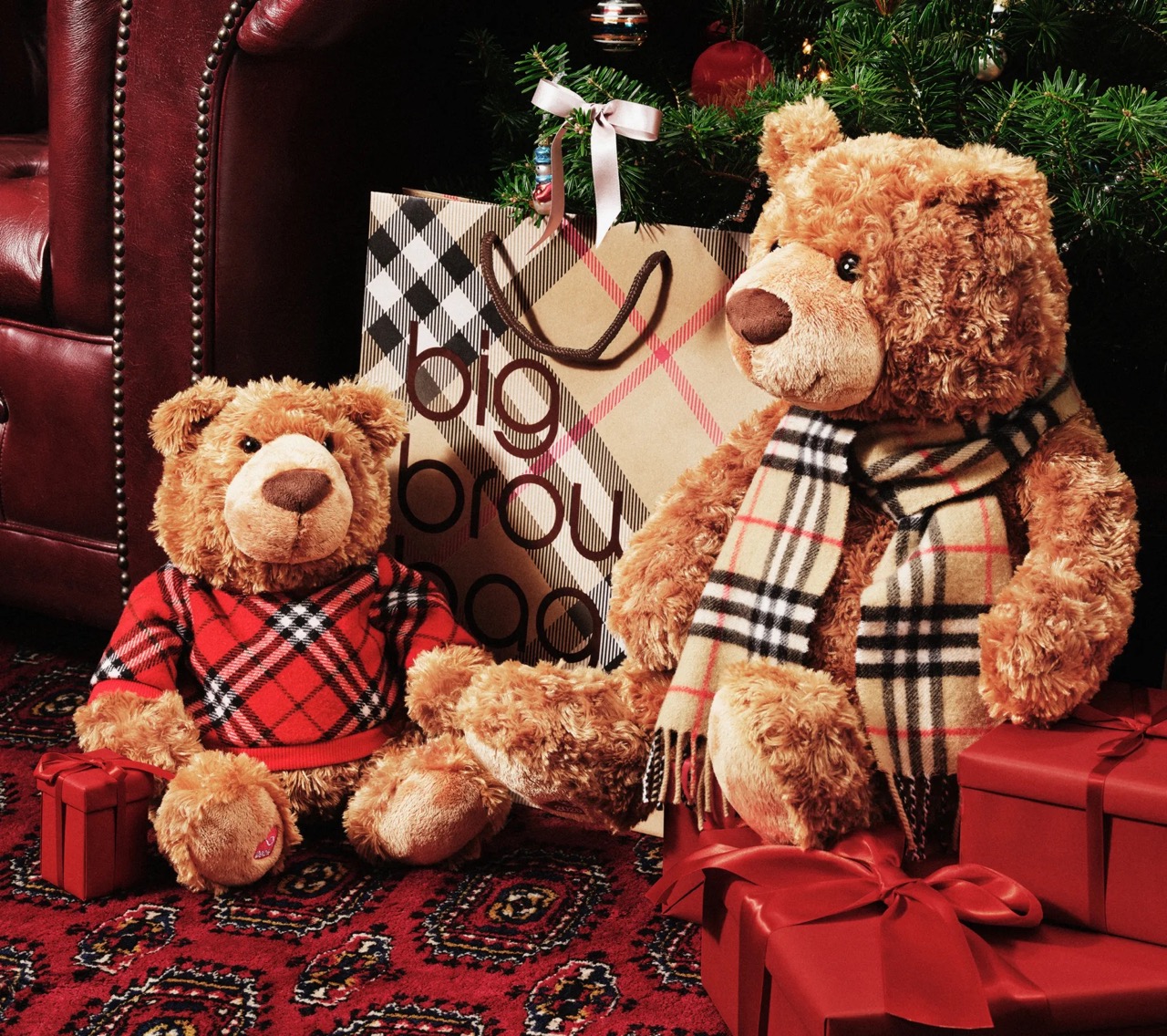 Burberry и универмаги Bloomingdale's создали совместный кампейн к