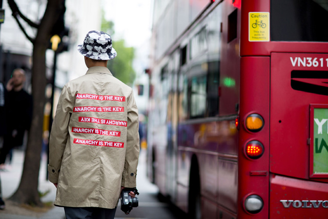 Неделя мужской моды в Лондоне, весна-лето 2016: street style. Часть 2 (фото 16)