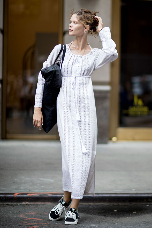 Что носят на Неделе моды в Нью-Йорке: 1 часть (фото 20)