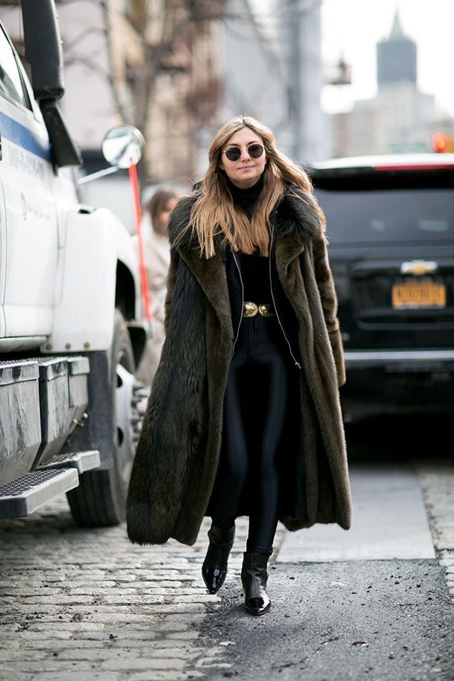 Неделя моды в Нью-Йорке, осень-зима 2016: street style. Часть 1 (фото 19)