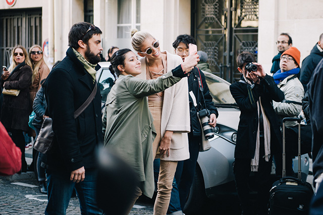 Неделя моды в Париже, осень-зима 2016: street style. Часть 3 (фото 5)