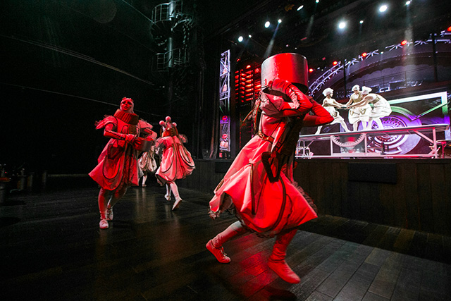 Русский Бродвей: шоу Illusio в "Ленинград Центре" (фото 10)