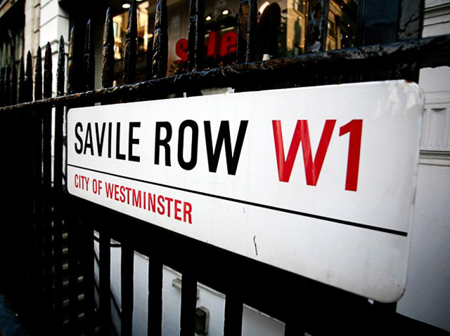 Королева Елизавета II купила Savile Row (фото 1)