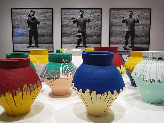 100 уроков живописи в наказание за разбитую вазу Ай Вэйвэя (фото 1)
