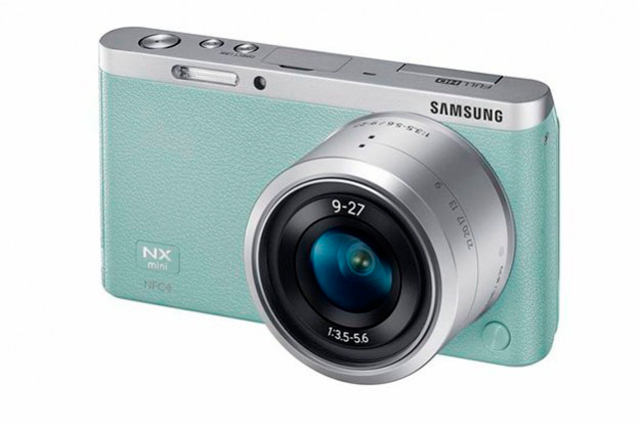 Беззеркальная "умная" камера Samsung NX Mini (фото 4)