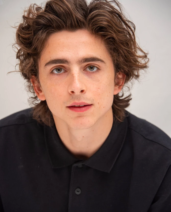 670x830_chalamet_play.jpg.webp