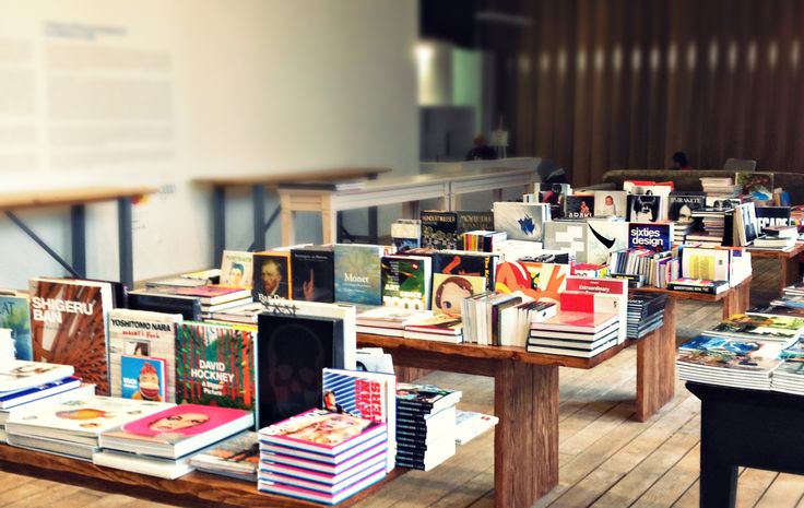Книжный магазин Музея современного искусства "Гараж".