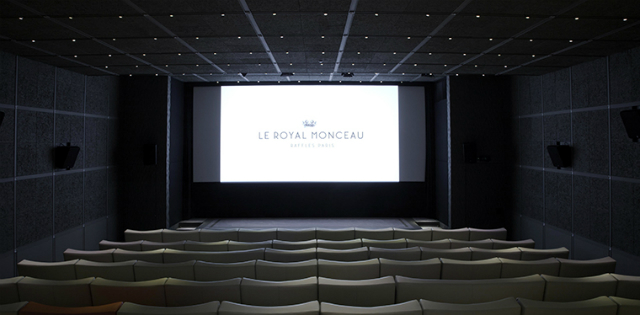 Кинотеатр в парижском отеле Le Royal Monceau Raffles (фото 3)