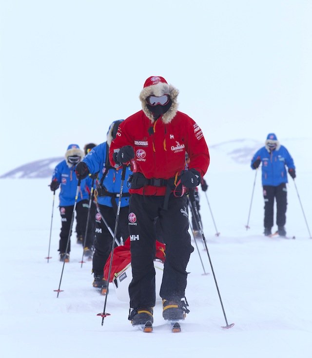 Благотворительный поход принца Гарри на Южный полюс (фото 3)