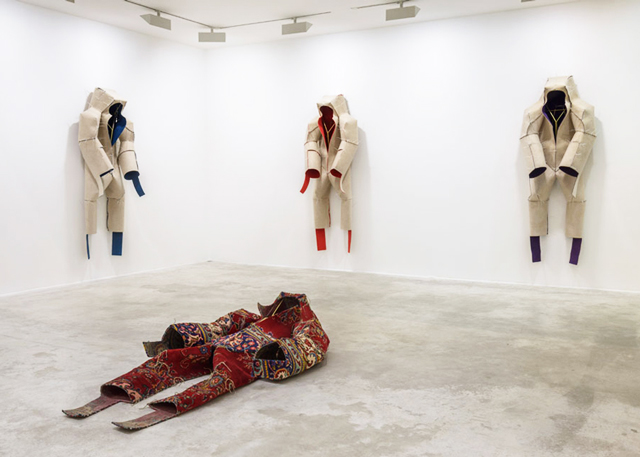 We Can't Go Home Again: "пустые тела" на выставке Дидье Фостино (фото 3)