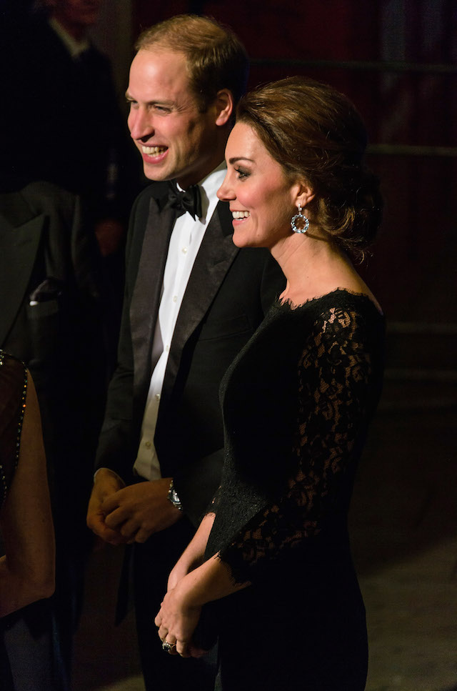 Кейт Миддлтон и принц Уильям на концерте Royal Variety Performance (фото 1)
