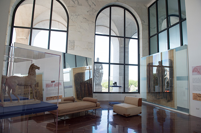 Модный дом Fendi переехал в Квадратный Колизей (фото 2)