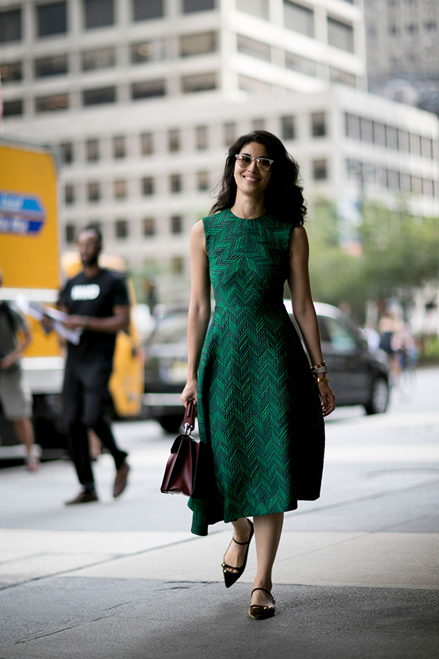 Что носят на Неделе моды в Нью-Йорке: 2 часть (фото 20)