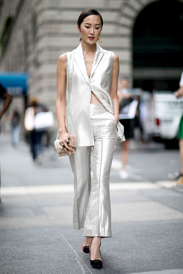 Что носят на Неделе моды в Нью-Йорке: 2 часть (фото 22)