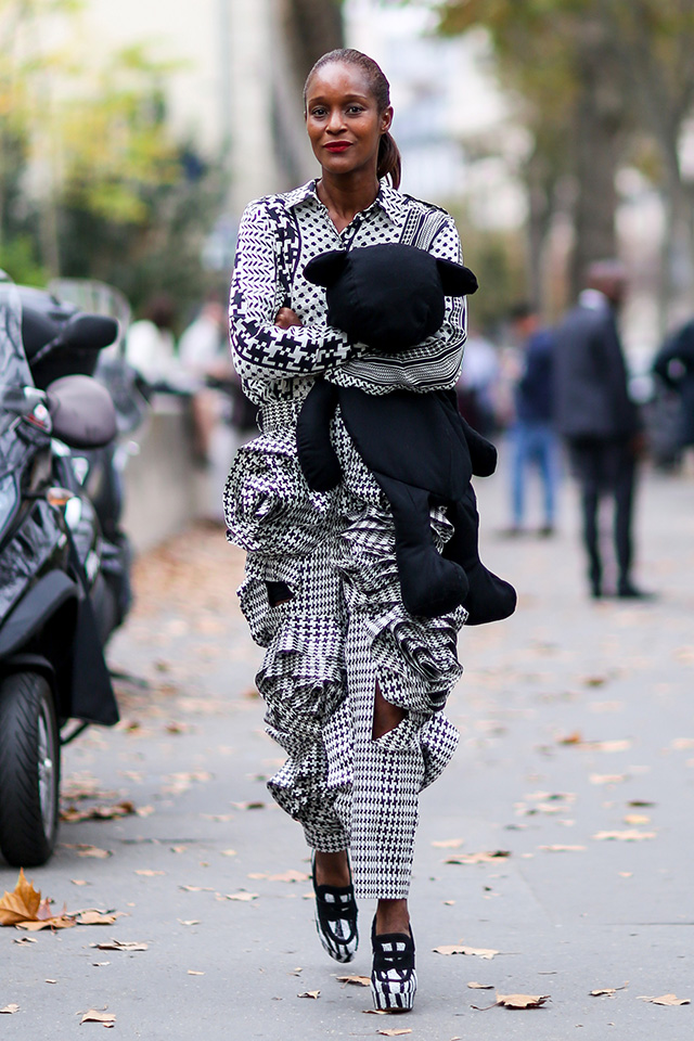 Неделя моды в Париже S/S 2015: street style. Часть I (фото 18)