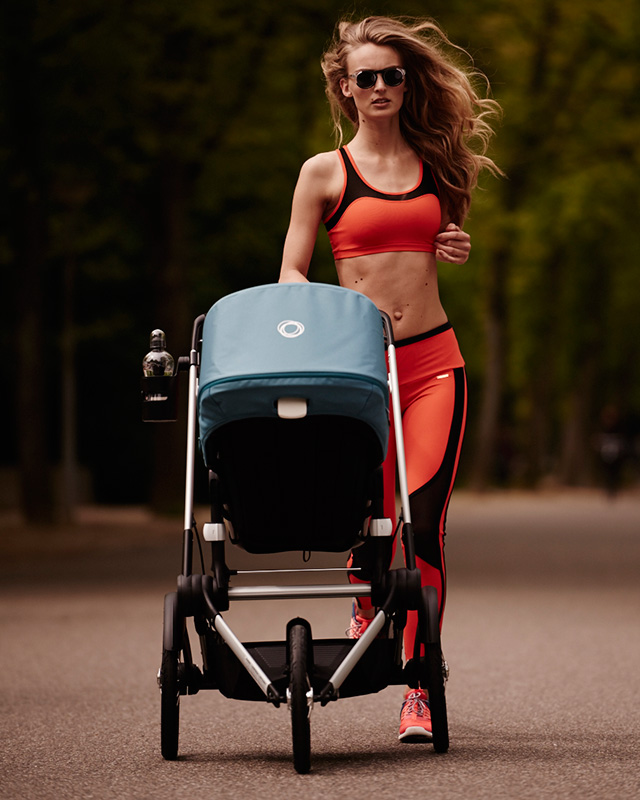 Фотография модели с коляской возмутила молодых мам (фото 1)