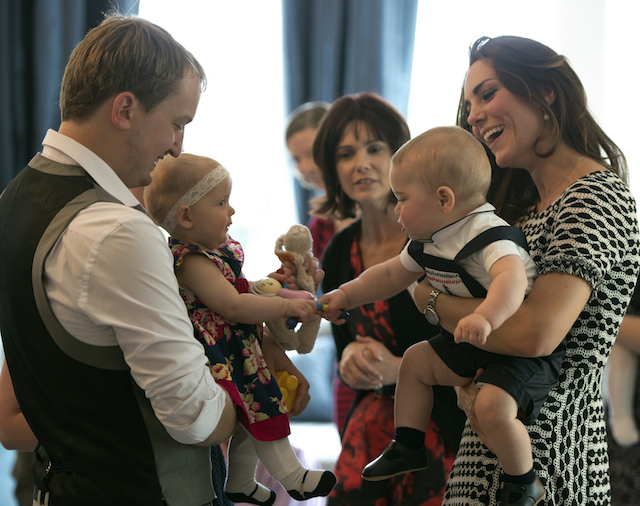 Королевская семья на встрече с обществом Royal New Zealand Plunket Society (фото 4)
