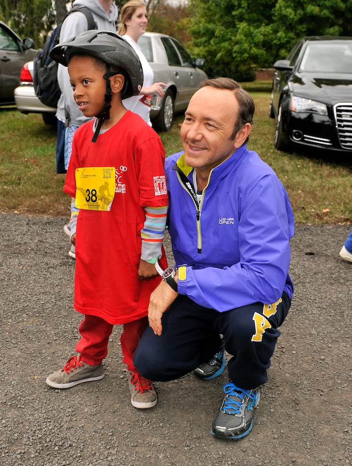 Кевин Спейси на благотворительном марафоне