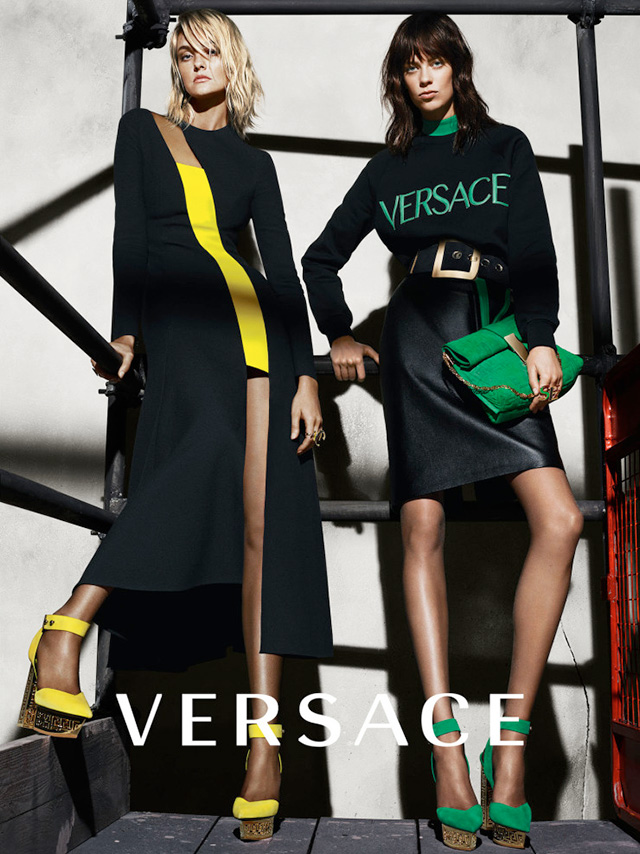 Карли Клосс и другие в осенней рекламной кампании Versace (фото 3)