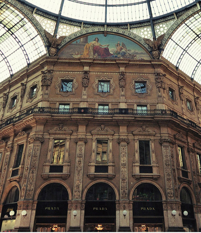 prada galleria vittorio emanuele ii