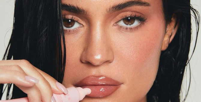 Похожие коллекции от звезд: сравним и оценим