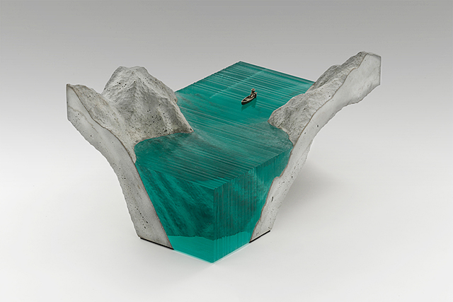 Стеклянное море: новая серия скульптур Бена Янга (фото 6)