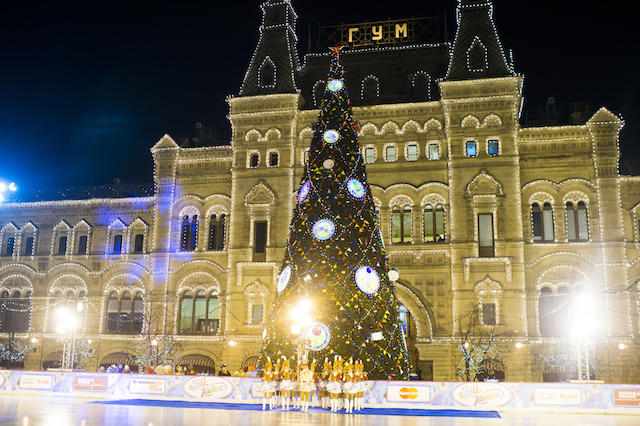 Открытие рождественской ярмарки и ГУМ-катка на Красной площади (фото 9)