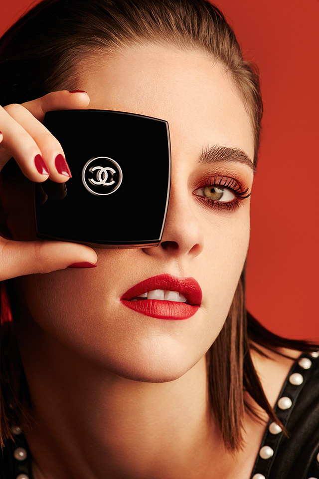 Кристен Стюарт в новой рекламной кампании макияжа Chanel (фото 2)