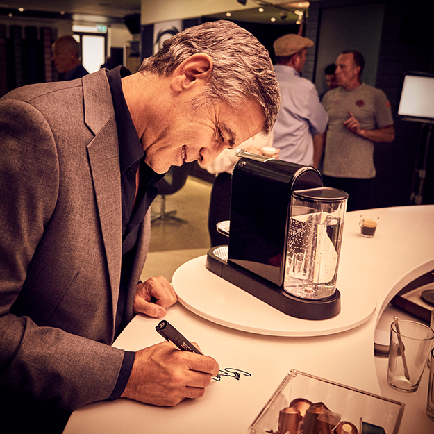 Приключения Джорджа Клуни в новом ролике Nespresso (фото 1)
