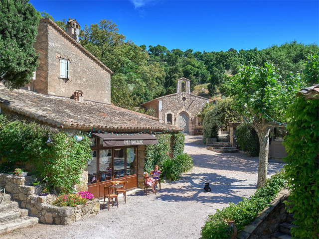 Джонни Депп продает дом на юге Франции (фото 4)