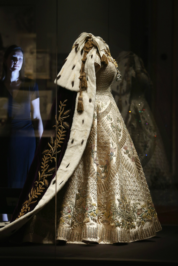 Выставка к юбилею коронации Елизаветы II (фото 1)