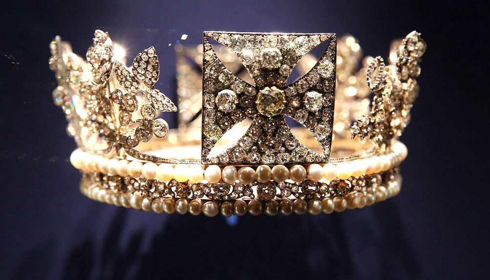 Выставка к юбилею коронации Елизаветы II (фото 7)