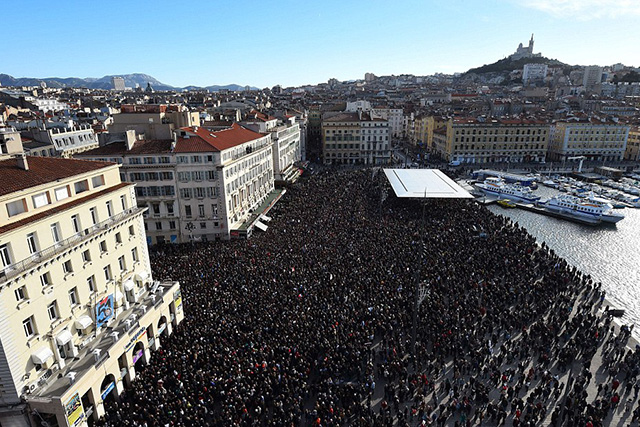 #JeSuisCharlie: Марш мира в 25 фотографиях (фото 7)