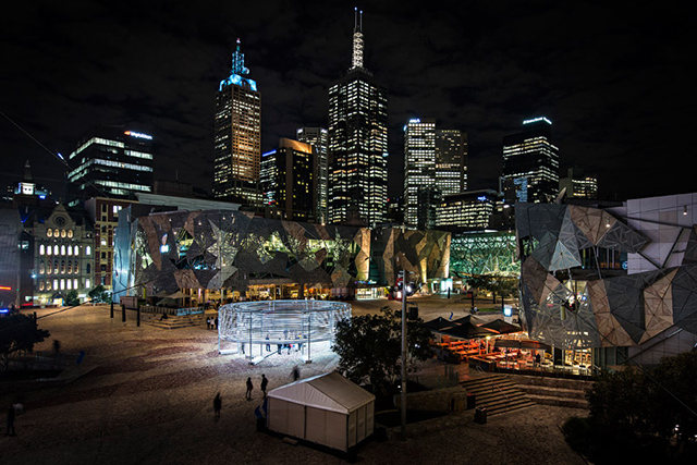 Проект "Светящиеся линии" Асифа Хана в Мельбурне (фото 1)