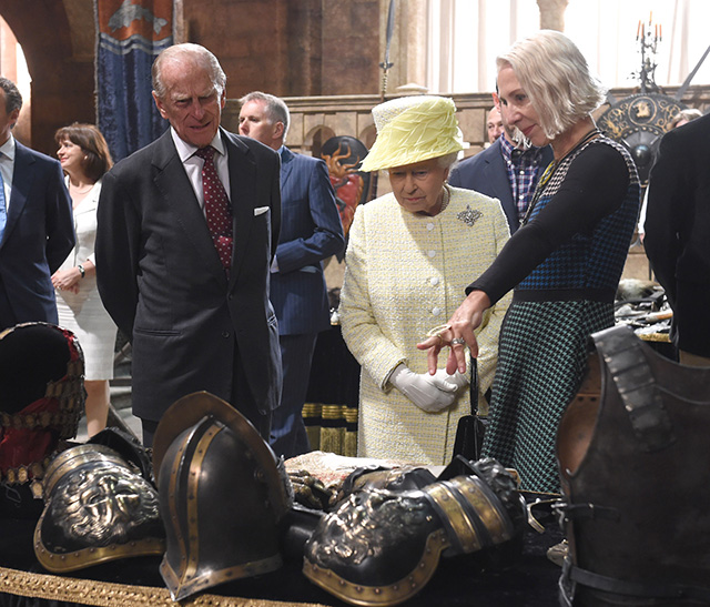 Елизавета II побывала на съемочной площадке "Игры престолов" (фото 2)