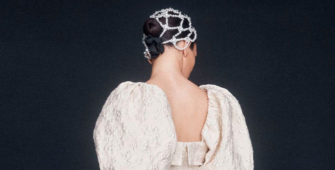 Simone Rocha совместно с Mytheresa представляют свадебную коллекцию