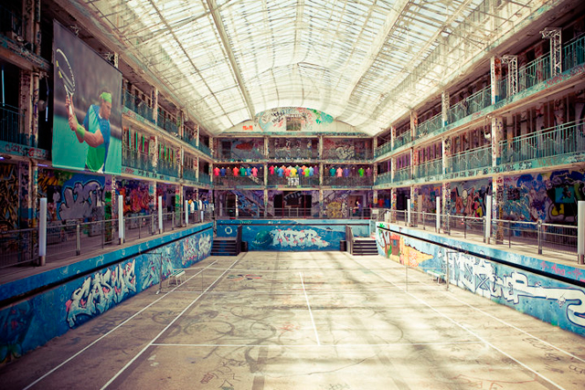 Культовый парижский бассейн Piscine Molitor открылся вновь (фото 1)