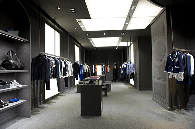 Презентация в парижском бутике Viktor & Rolf (фото 9)