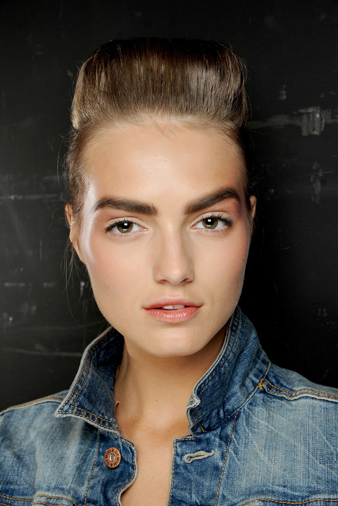 Красота в деталях: макияж будущего на показе Chanel Couture (фото 3)