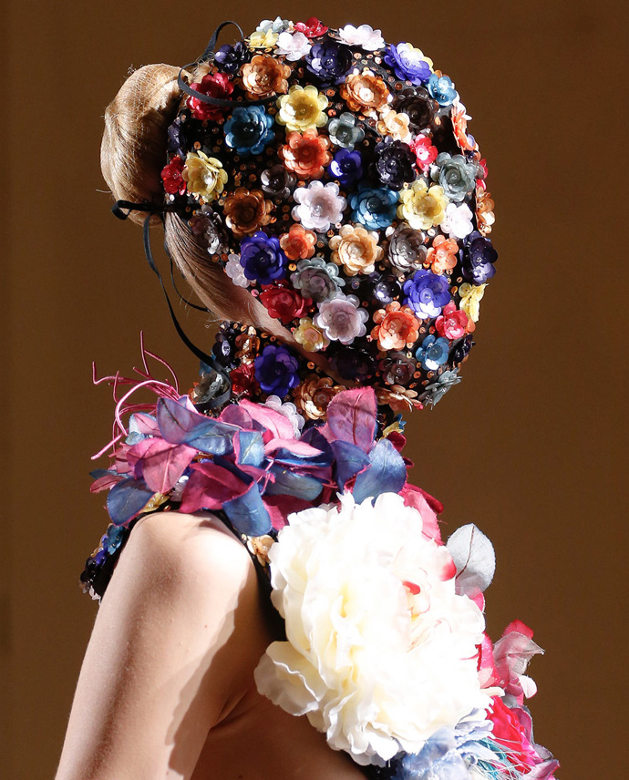 Красота в деталях: маски на показе Maison Martin Margiela Couture (фото 4)