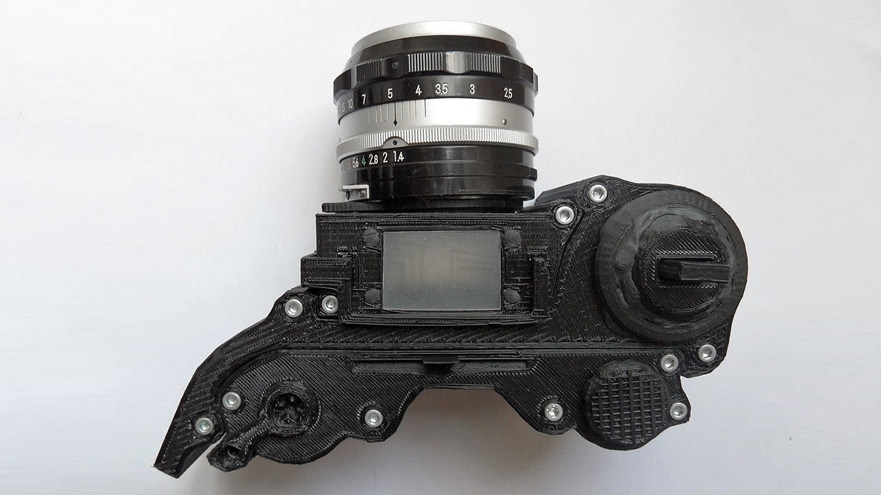 Зеркальный фотоаппарат OpenRefle с функцией 3D (фото 1)
