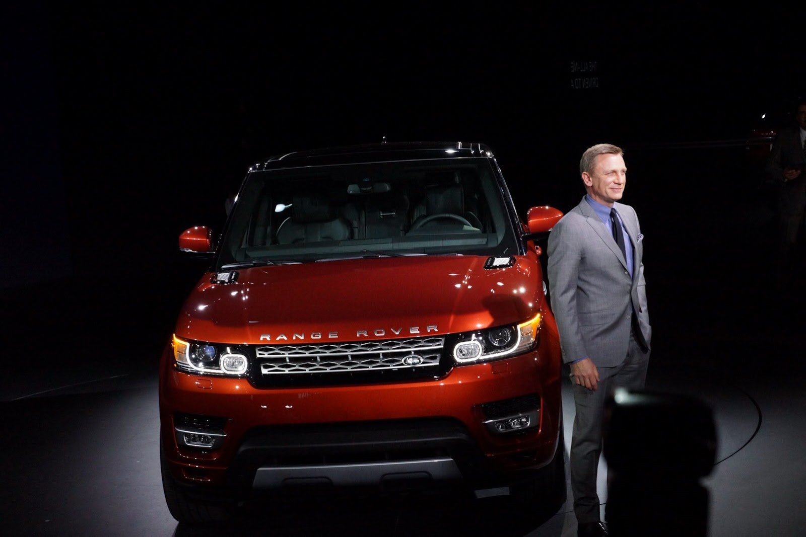 Дениэл Крейг представил новый Range Rover Sport (фото 1)